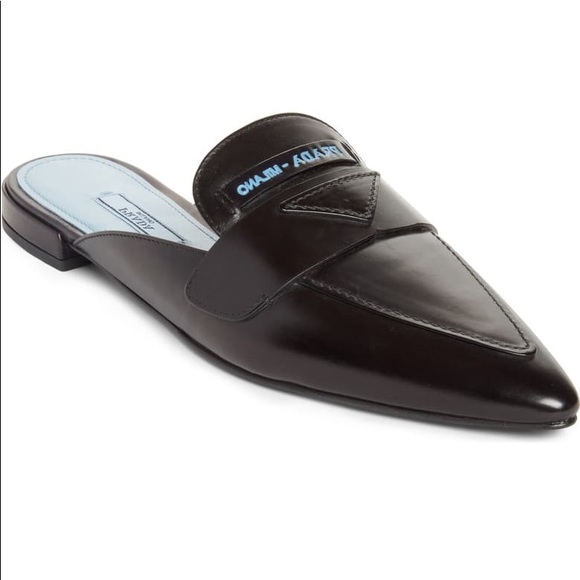 prada shoes run small